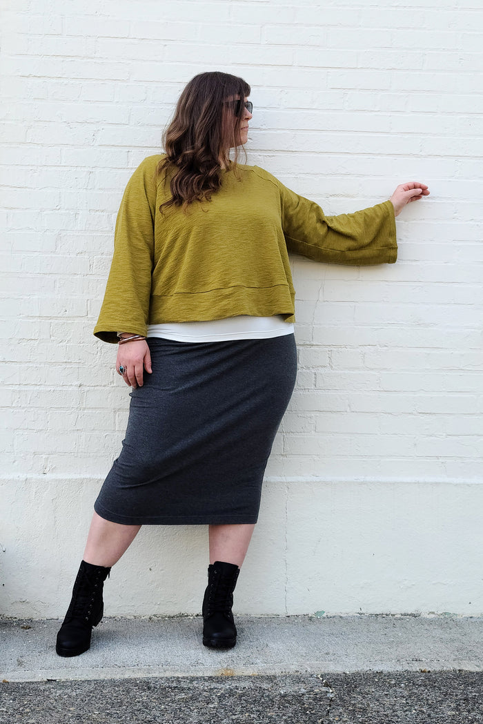 Free sewing patterns: Sew a stretchy spanx-style pencil skirt