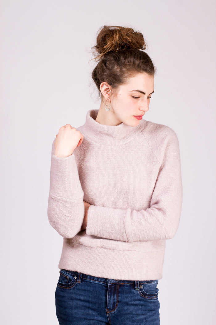 Looking for plus-size pattern similar to this fleece pullover : r/sewing
